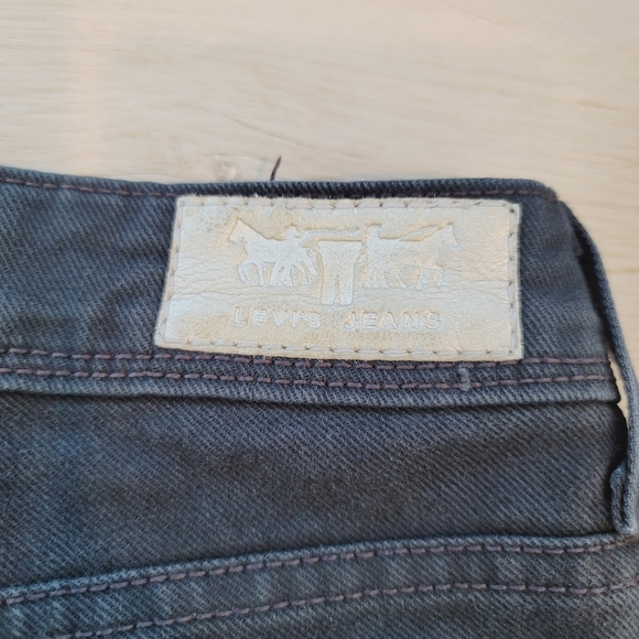 💕 Vintage Levi's Night Blues Straight Leg Jeans Size 4 M - Picture 14 of 14